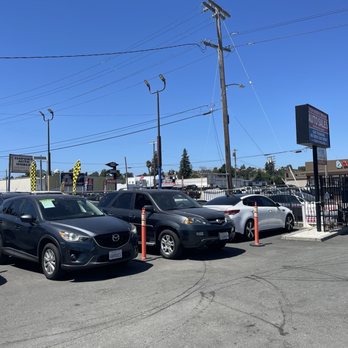 Four Seasons Tires - Outside - Tires Near Me - Hayward, California Four Seasons Tires - Outside - Tires Near Me - Hayward, California