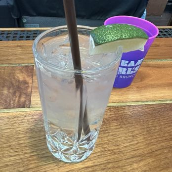 Dreamland Bar & Diner - Vod sod with thicc lime - Breakfast & Brunch Near Me - Seattle, Washington