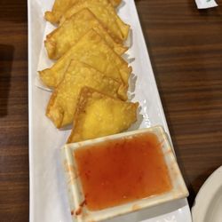 Tokyo House Sushi & Ramen - Cream cheese puffs (similar to crab rangoon)
