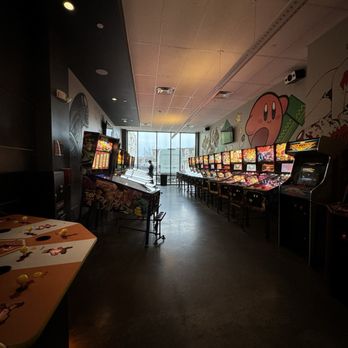 TAPPERS ARCADE BAR - Updated January 2026 - 268 Photos & 259 Reviews