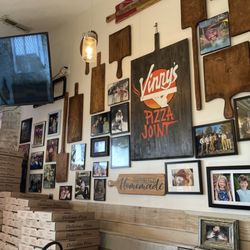Vinny's Pizza Joint - Seating area