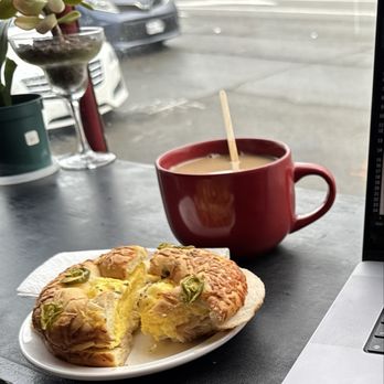 Snappy's Cafe - Jalapeño bagel turkey breakfast sandwich - Coffee & Tea Near Me - Hayward, California