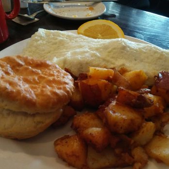 Famous Toastery - The Runner Omelette - Breakfast & Brunch Near Me - Davidson, North Carolina Famous Toastery - The Runner Omelette - Breakfast & Brunch Near Me - Davidson, North Carolina