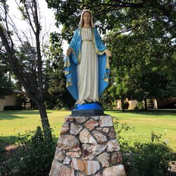 Our Lady Queen of the World Church - Mama Mary!