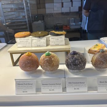 Rose Ave Bakery - Donut galore , Ube and pandan are my favorite! - Bakeries Near Me - Washington, DC, District of Columbia Rose Ave Bakery - Donut galore , Ube and pandan are my favorite! - Bakeries Near Me - Washington, DC, District of Columbia