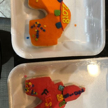 Haby's Alsatian Bakery - Fiesta 2018 Themed Sugar Cookies! - Bakeries Near Me - Castroville, Texas