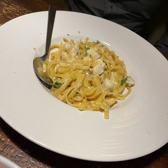 California Pizza Kitchen - Garlic chicken fettuccine - Pizza Near Me - Pasadena, California California Pizza Kitchen - Garlic chicken fettuccine - Pizza Near Me - Pasadena, California