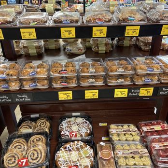 Safeway - More muffins and boxed and bagged items - Grocery Near Me - Mclean, Virginia