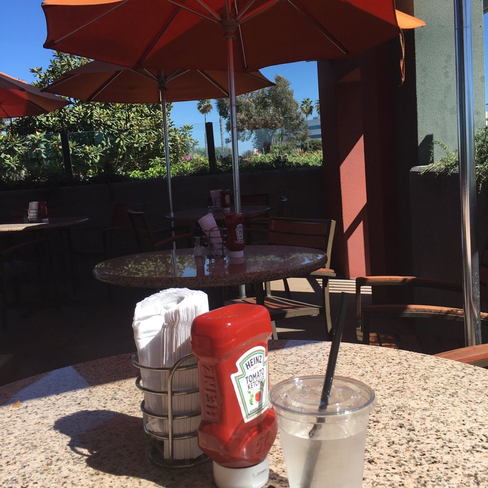 Hook Burger - Patio seating - Burgers Near Me - Oxnard, California Hook Burger - Patio seating - Burgers Near Me - Oxnard, California