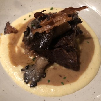 L’Orée du Bois - Beef short rib and creamy polenta - French Near Me - Chelsea, Quebec L’Orée du Bois - Beef short rib and creamy polenta - French Near Me - Chelsea, Quebec