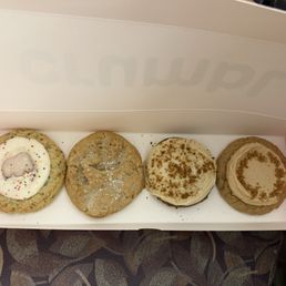 4-Pack: Sugar Cookie Mother's Circus Animal, Kentucky Butter Cake, Caramel pumpkin cake & Biscoff Ice Cream Cookies 4-Pack: Sugar Cookie Mother's Circus Animal, Kentucky Butter Cake, Caramel pumpkin cake & Biscoff Ice Cream Cookies