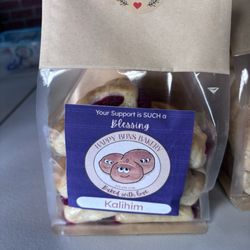 Yma Ymas - Pre packaged baked goods.