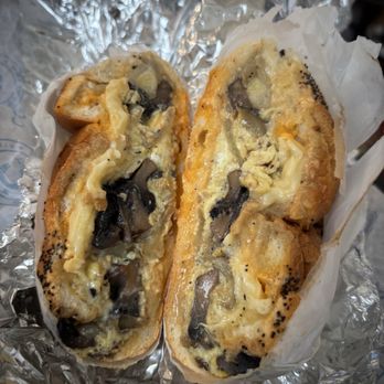 Comptons - Cheesy Egg 'n' Mushroom - Breakfast & Brunch Near Me - Astoria Queens, New York