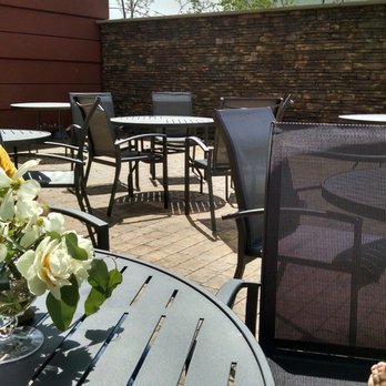Fairfield by Marriott Inn & Suites Buffalo Amherst/University - Outside patio area off general meeting area/breakfast area - Hotels Near Me - Amherst, New York
