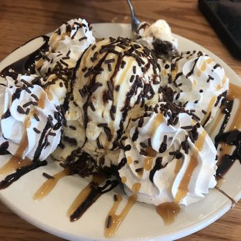 Corner Cafe - Riverside - Breakfast & Brunch Near Me - Riverside, Missouri