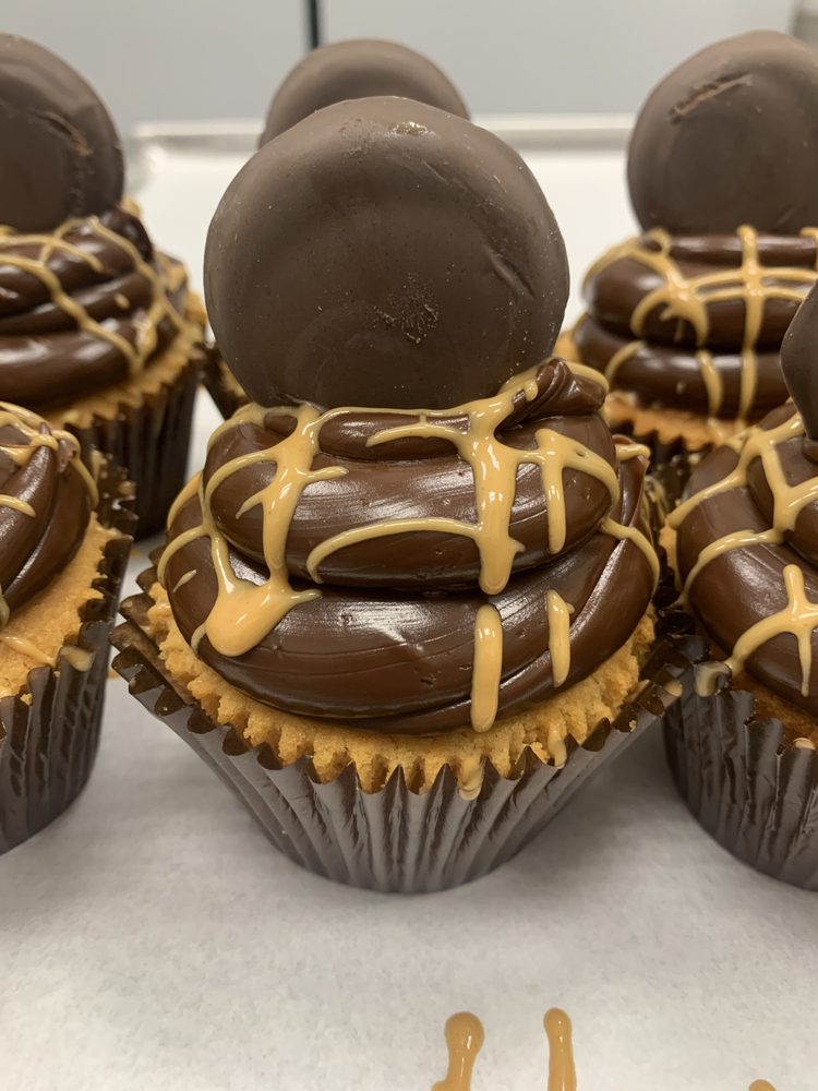 SMALLCAKES CUPCAKERY AND CREAMERYFORT MYERS 131 Photos & 65 Reviews