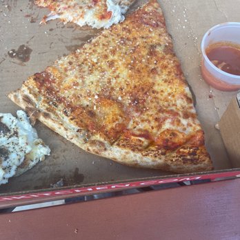 Cannoli kitchen Pizza - Pizza Near Me - Pompano Beach, Florida