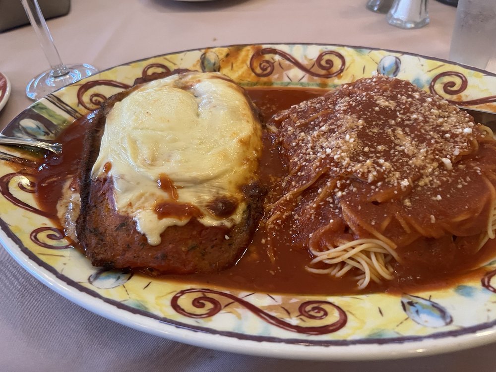 Social spots from Rossi's Ristorante