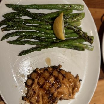 Remington's - Pike Place BBQ Salmon with Asparagus - American Near Me - Chicago, Illinois