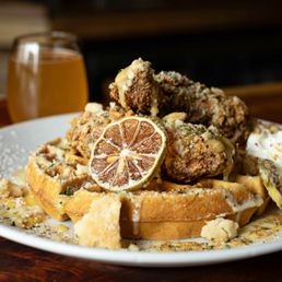 Crispy Chicken & Waffle Crispy Chicken & Waffle