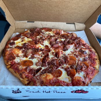 D6 Pizza - Large pepperoni and bacon - Pizza Near Me - Hesperia, California D6 Pizza - Large pepperoni and bacon - Pizza Near Me - Hesperia, California