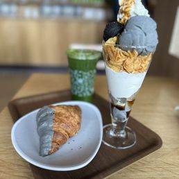 Black Sesame Croissant