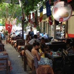 Lesmire Cafe