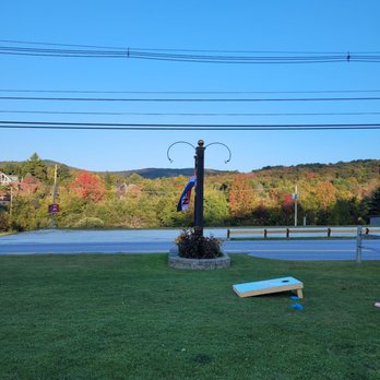 Charity's 1887 Saloon - Front lawn - American Near Me - Killington, Vermont