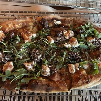 Von's 1000Spirits - Spiced Fig, Prosciutto and Arugula pizza - Burgers Near Me - Woodinville, Washington Von's 1000Spirits - Spiced Fig, Prosciutto and Arugula pizza - Burgers Near Me - Woodinville, Washington