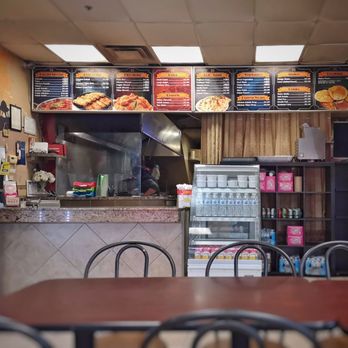 Tandoori Host - Tandoori Host - Interior - Pakistani Near Me - Vaughan, Ontario