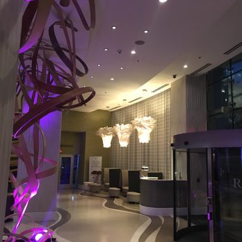 Renaissance Arlington Capital View Hotel - LOBBY - Hotels Near Me - Arlington, Virginia