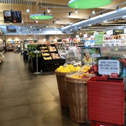 REWE - Eingangsbereich