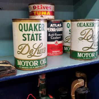 Audrey's Place - Old oil cans - Antiques Near Me - Indianapolis, Indiana