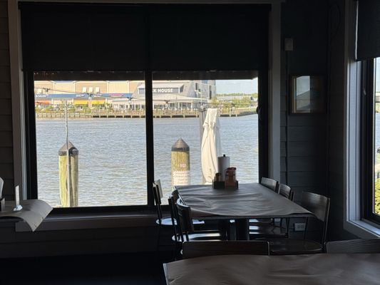 Harris Crab House by null