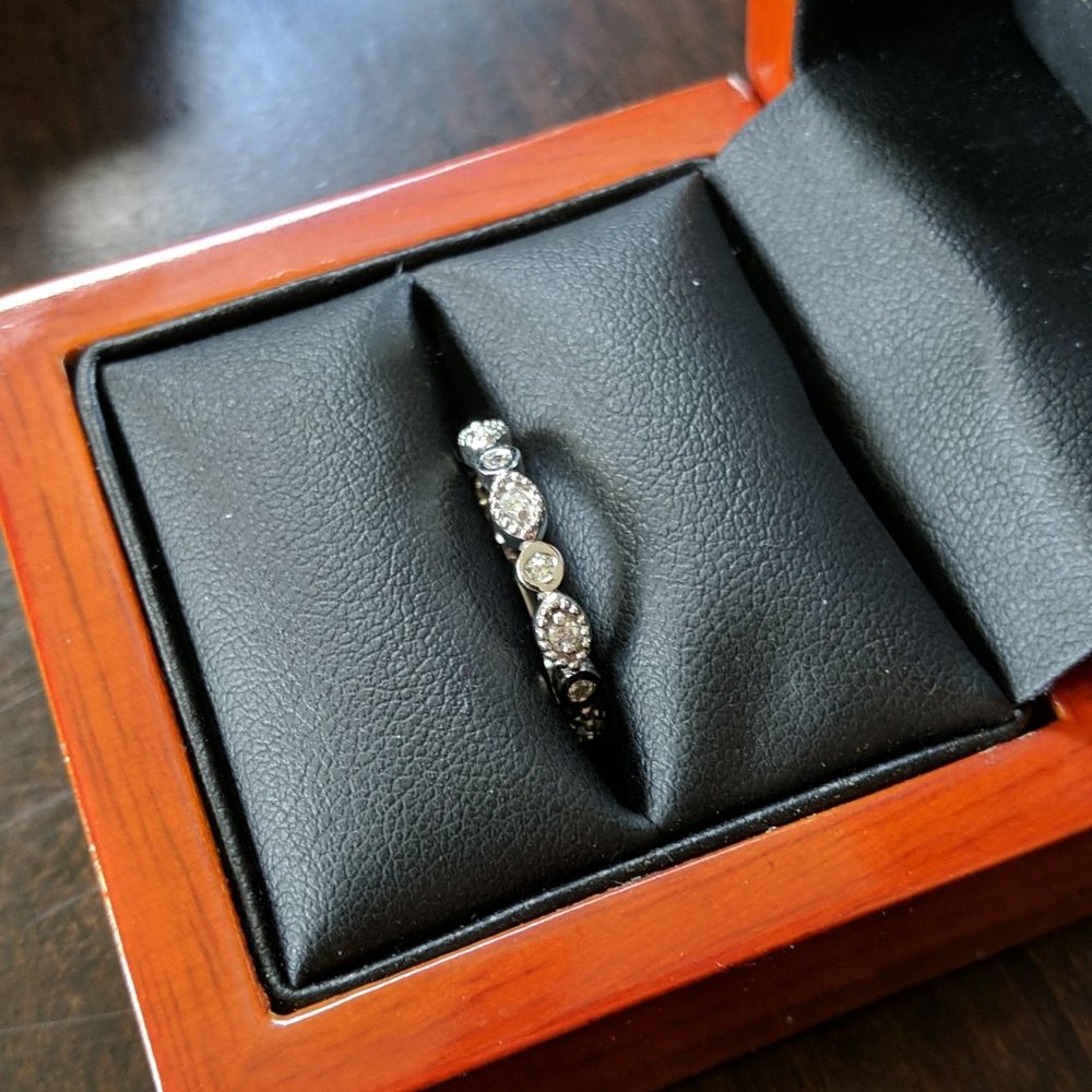 This picture doesn't even do justice to the custom ring Billy created for me!! This picture doesn't even do justice to the custom ring Billy created for me!!