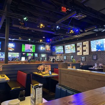 Bubba's 33 - Newly built on Military - Burgers Near Me - San Antonio, Texas