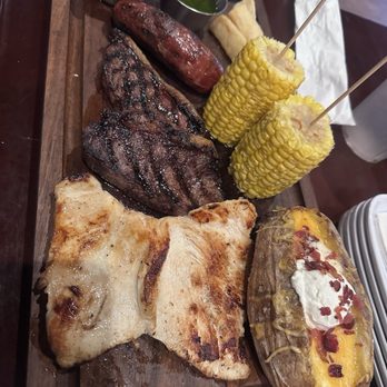 Famous Dave's - Barbeque Near Me - Doral, Florida