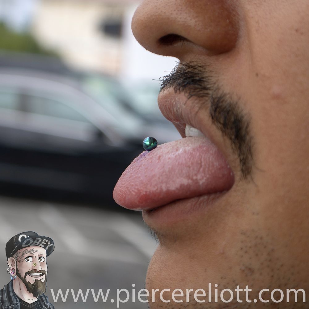Piercer Eliott Logo