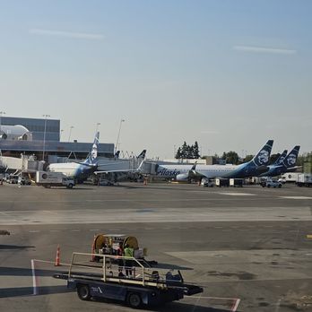 Alaska Airlines - Planes at the terminal - Airlines Near Me - Seattle, Washington Alaska Airlines - Planes at the terminal - Airlines Near Me - Seattle, Washington