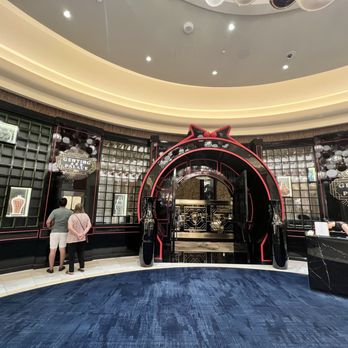 Genting Palace - Entrance - Cantonese Near Me - Las Vegas, Nevada Genting Palace - Entrance - Cantonese Near Me - Las Vegas, Nevada