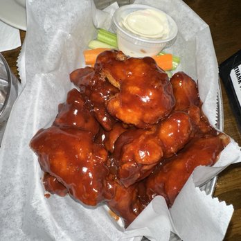 Locksmith Bar - Chicken Wings - New American Near Me - New York, New York Locksmith Bar - Chicken Wings - New American Near Me - New York, New York