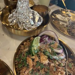 Kizhi Parotta Kizhi Parotta