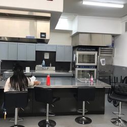 GGs Chicken & Waffles - Inside the space used by GG's chicken