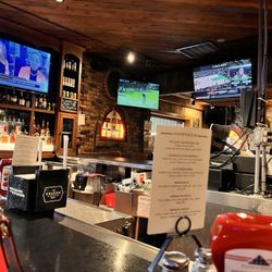 The Village Squire McHenry - Bar