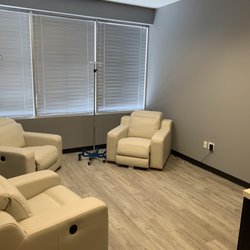 ZENITH Injury Relief & Wellness Clinic - IV Wellness Lounge
