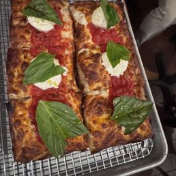 Margarita Pizza - Sixer (6 pieces)