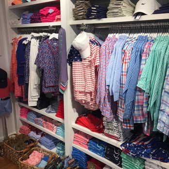 Vineyard Vines - Accessories Near Me - Carmel-by-the-Sea, California Vineyard Vines - Accessories Near Me - Carmel-by-the-Sea, California