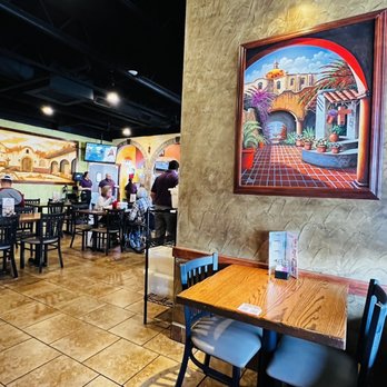 El Patio - tables and chairs in a restaurant - Mexican Near Me - Weatherford, Oklahoma