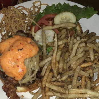 Poe's Tavern - Burgers Near Me - Savannah, Georgia