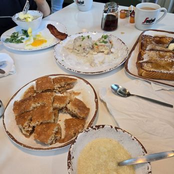 Birdies Breakfast Club - Tasty gravy biscuits, grits, applewood bacon and sunny side up eggs! - Breakfast & Brunch Near Me - Frisco, Texas Birdies Breakfast Club - Tasty gravy biscuits, grits, applewood bacon and sunny side up eggs! - Breakfast & Brunch Near Me - Frisco, Texas